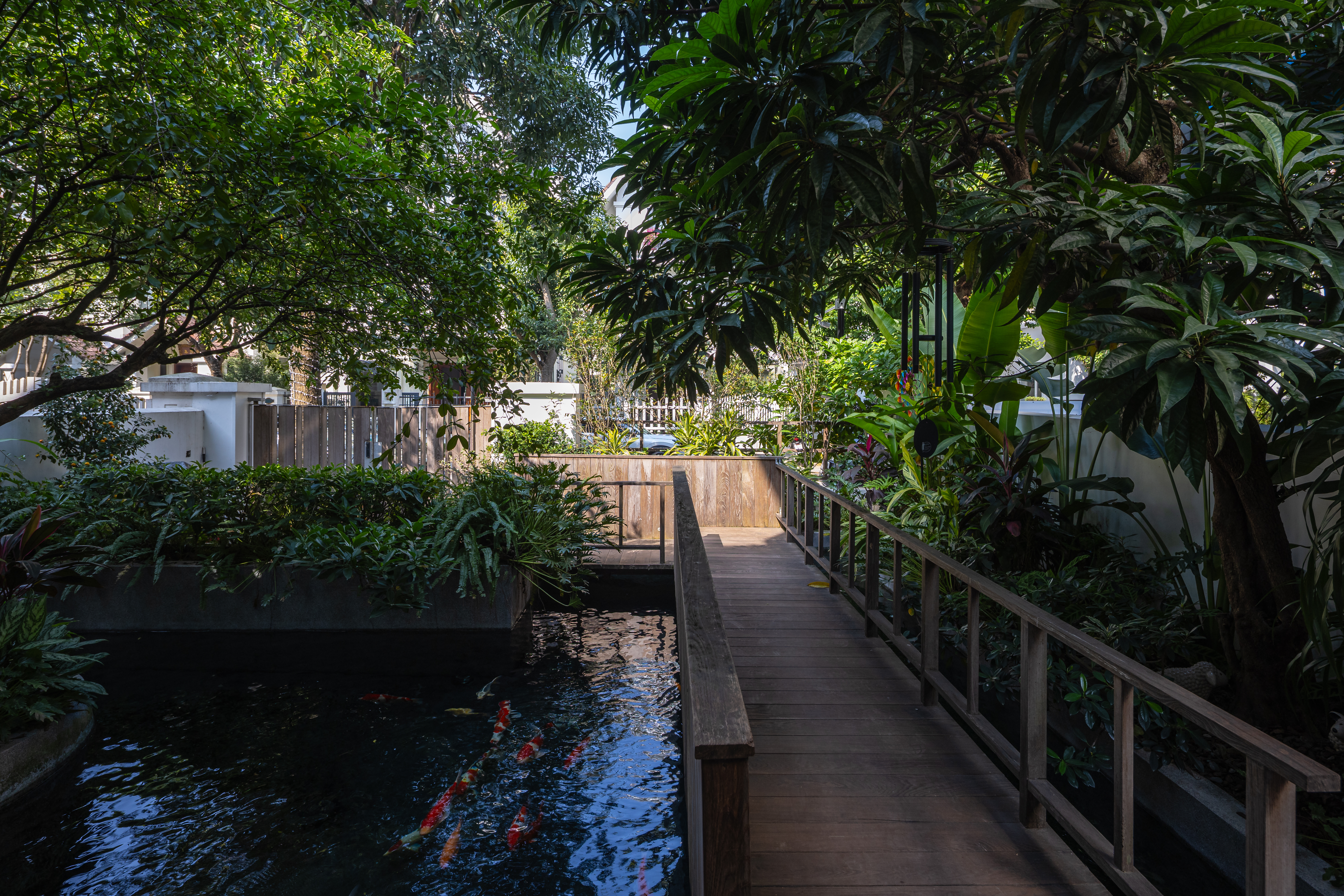 02-FRONT GARDEN-HN04_HOUSE-TNT_ARCHITECTURE